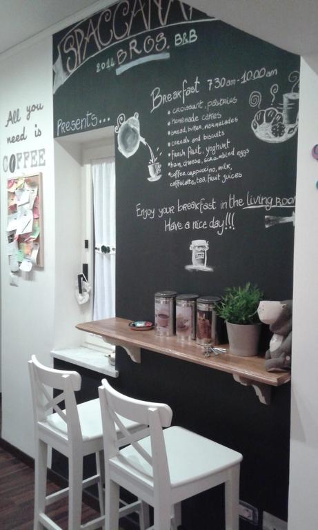 Spaccanapoli Bros. Bed & Breakfast *